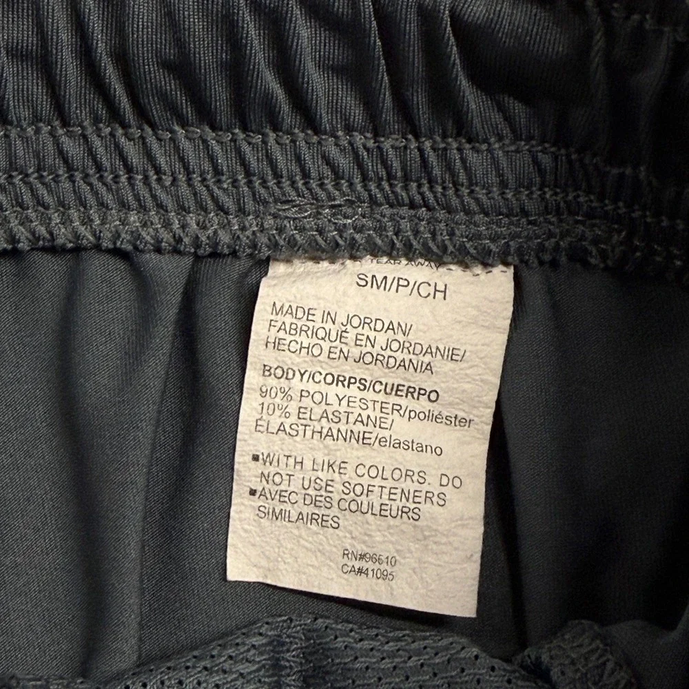 Under Armour‎ Mens Gray Loose Fit Mesh Panel Athletic Basketball Shorts Small